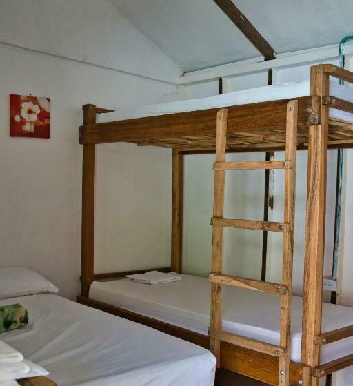 اتاق استاندارد سه تخته با چشم‌انداز استخر, Cabañas Orlando Y Más Na  Tayrona