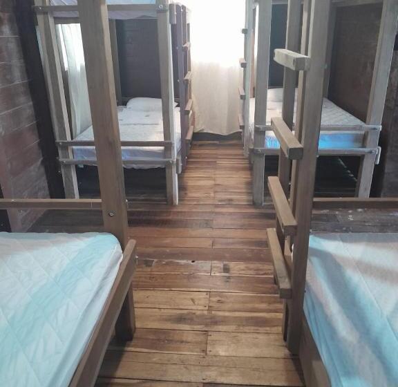 تختخواب در اتاق مشترک, Cabañas Orlando Y Más Na  Tayrona