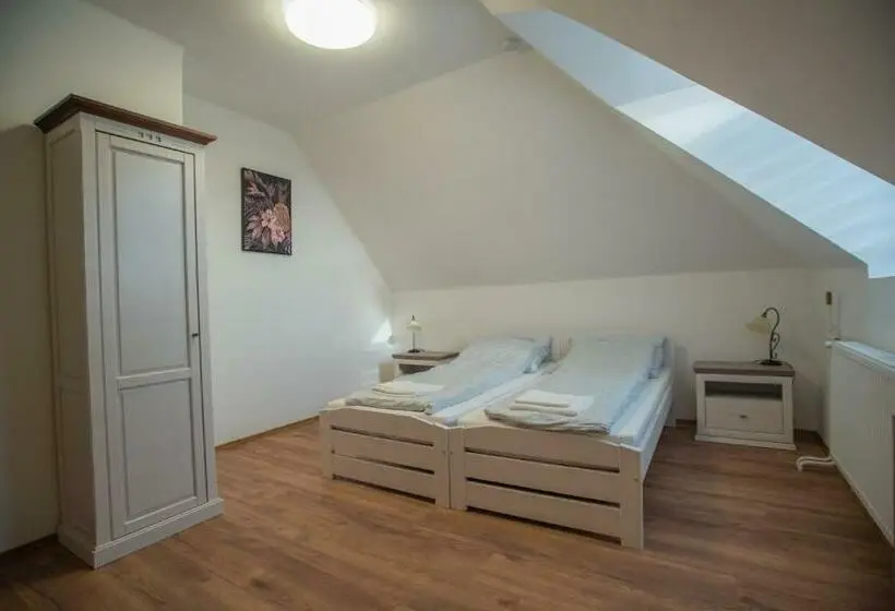 スタンダードルーム, Reneszánsz Vendégház