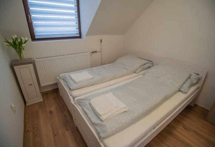 Номер Стандарт, Reneszánsz Vendégház