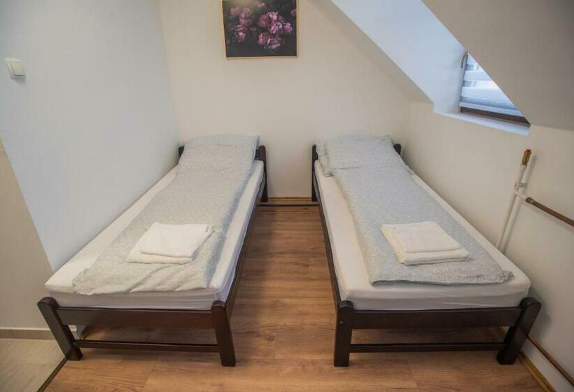 Номер Стандарт, Reneszánsz Vendégház