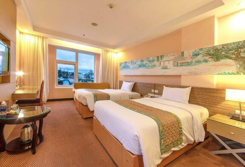 Номер Deluxe, Vietsovpetro Hotel Dalat