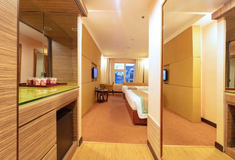 اتاق لوکس سه تخته, Vietsovpetro Hotel Dalat