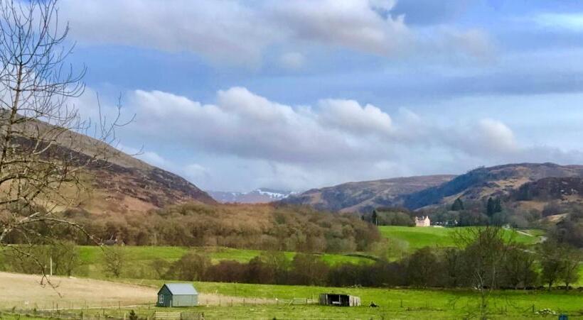 غرفة قياسية, Carn A Chuilinn House