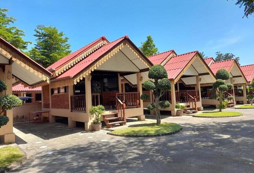 سوییت, สุขทวีรีสอร์ท อ่าวมะนาว