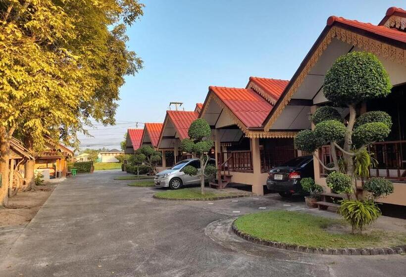 سوییت, สุขทวีรีสอร์ท อ่าวมะนาว