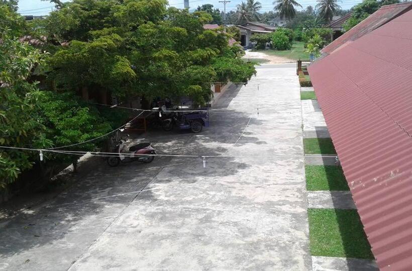 اتاق استاندارد چهار تخته, สุขทวีรีสอร์ท อ่าวมะนาว