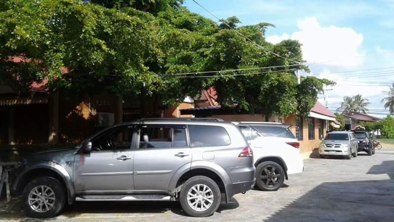 اتاق استاندارد چهار تخته, สุขทวีรีสอร์ท อ่าวมะนาว