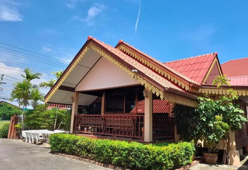 اتاق خانوادگی, สุขทวีรีสอร์ท อ่าวมะนาว