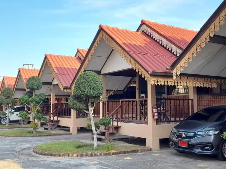 سوییت, สุขทวีรีสอร์ท อ่าวมะนาว