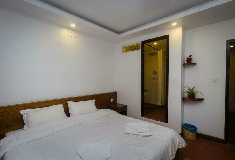 اتاق استاندارد با چشمانداز باغ, Yalamul Garden