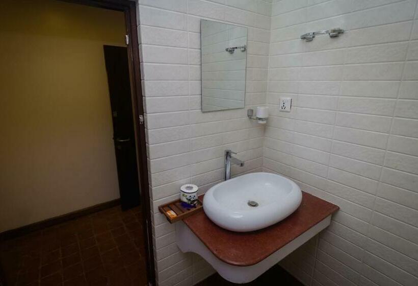 اتاق استاندارد با چشمانداز باغ, Yalamul Garden