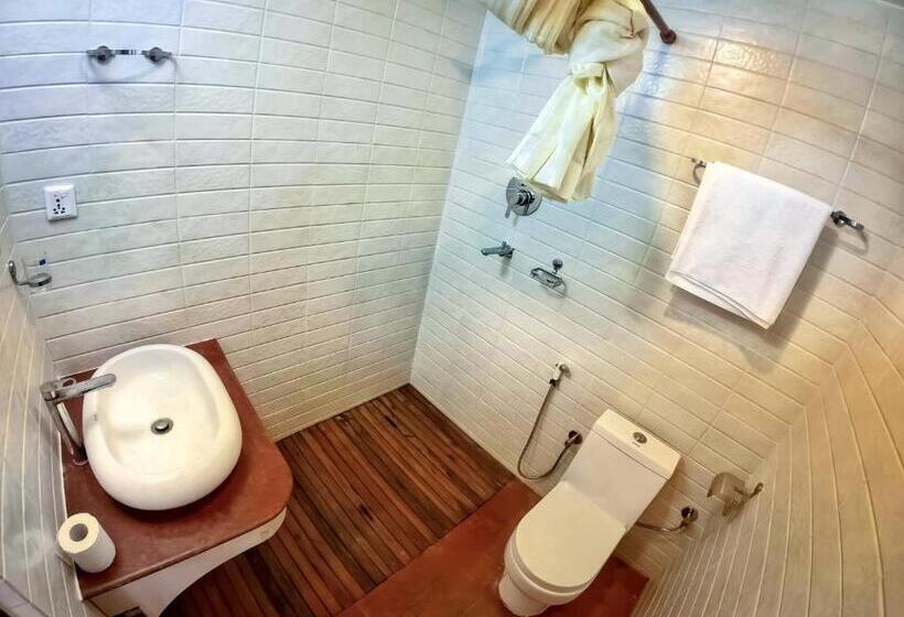 اتاق لوکس با چشمانداز باغ, Yalamul Garden