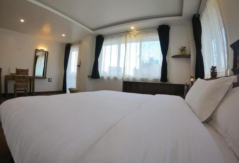 اتاق استاندارد با بالکن, Yalamul Garden