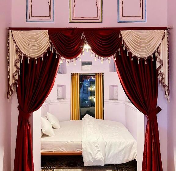 Chambre Quadruple Deluxe, Kota Kunj Heritage