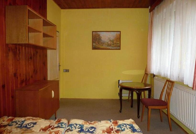 침실 1개 주택, Pod Sněžníkem