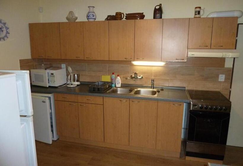 패밀리 룸 공용 욕실, Pod Sněžníkem