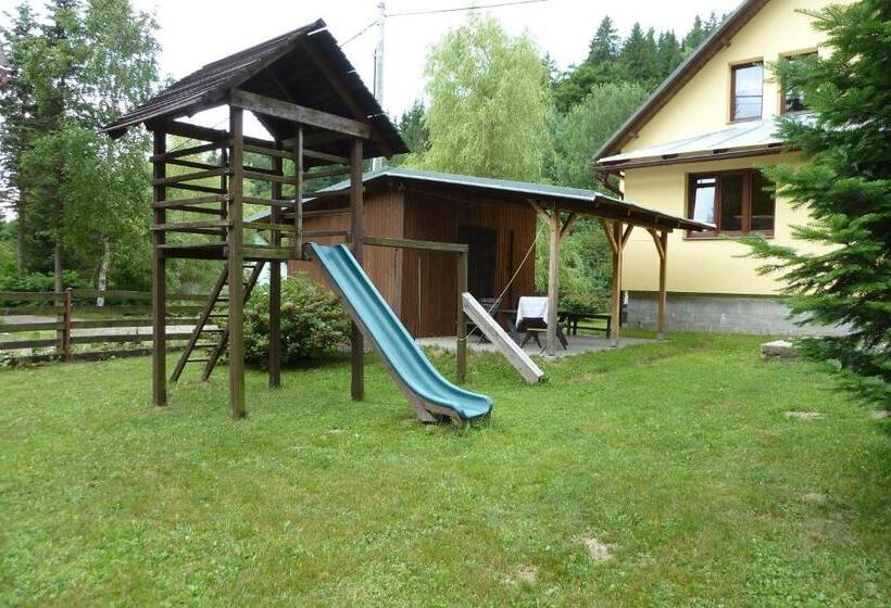 Четырехместный Номер Стандарт, Pod Sněžníkem