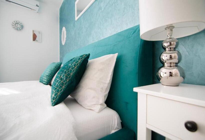 اتاق لوکس, Popas Boutique