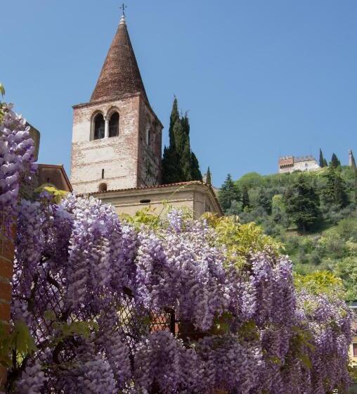 اتاق لوکس با چشم‌انداز, B&b Borgo Castello