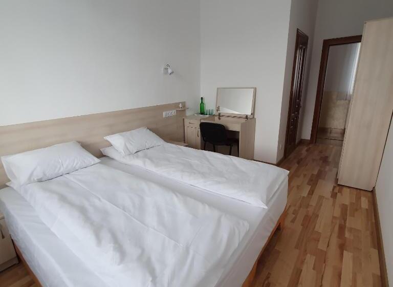 스탠다드 룸, дім святого йосифа