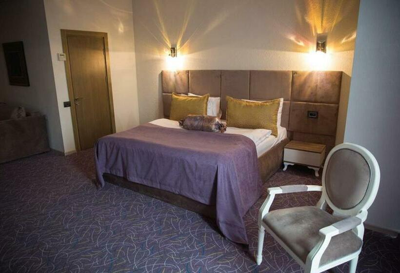 اتاق استاندارد یک نفره, West Shine Boutique