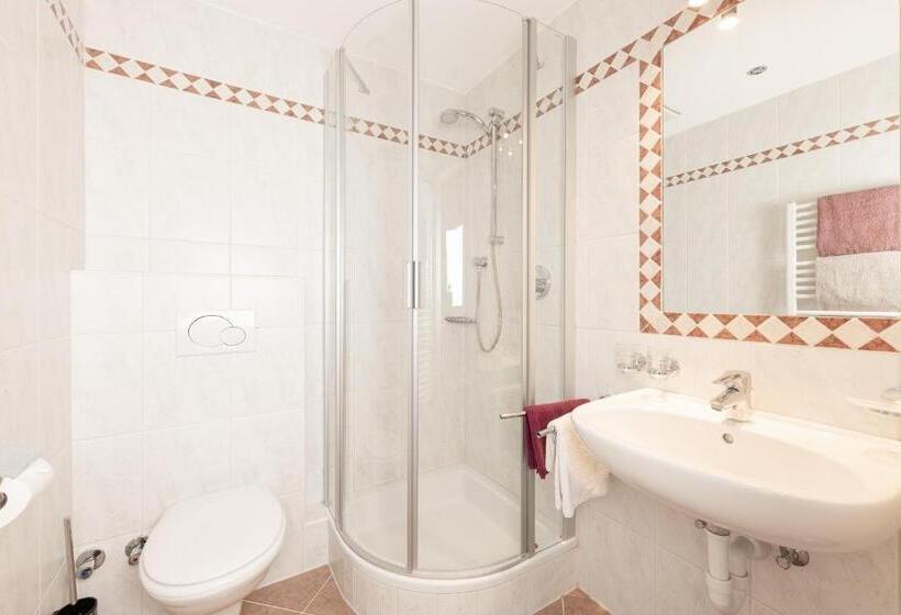 اتاق استاندارد با بالکن, Pension Gulla   Ferienhaus Appartements B&b