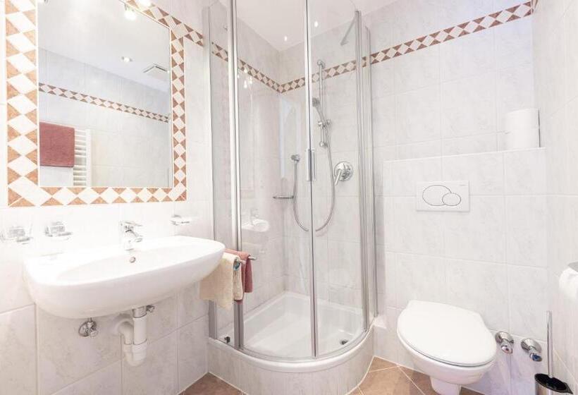 اتاق استاندارد با بالکن, Pension Gulla   Ferienhaus Appartements B&b