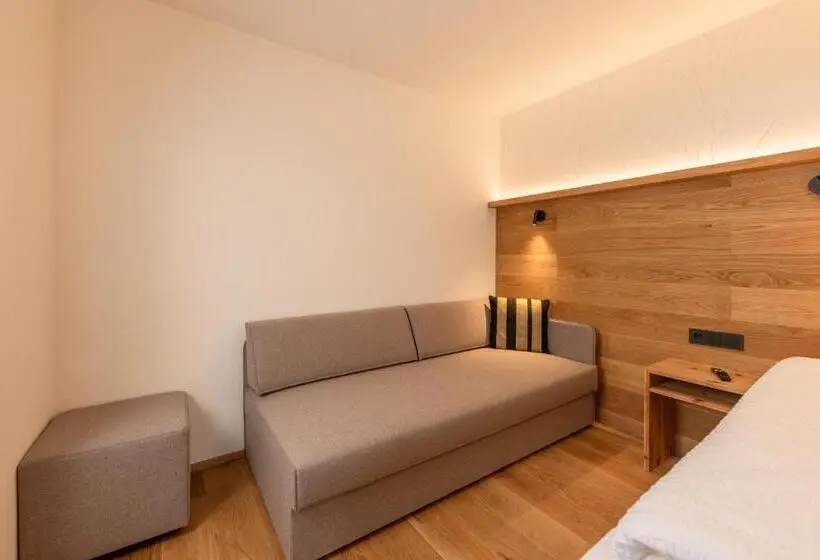 اتاق استاندارد سه تخته با بالکن, Pension Gulla   Ferienhaus Appartements B&b