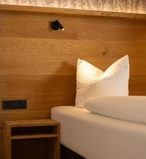 سوییت خانوادگی, Pension Gulla   Ferienhaus Appartements B&b