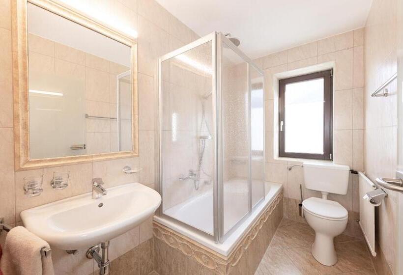 آپارتمان 1 خوابه با تراس, Pension Gulla   Ferienhaus Appartements B&b