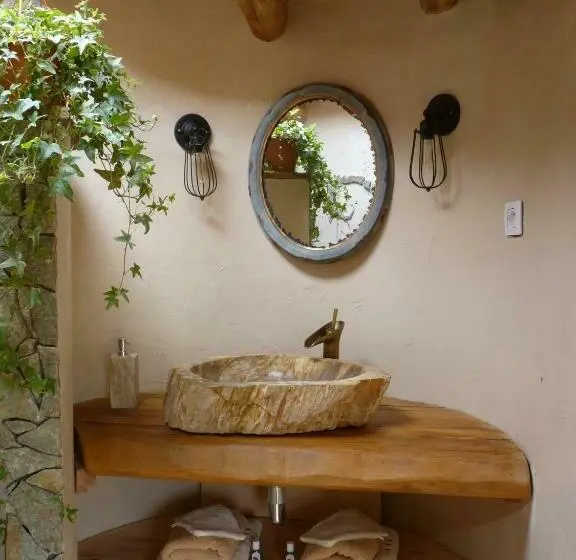 キングサイズベッドのスタンダードルーム, Cabane Hobbit De Samsaget
