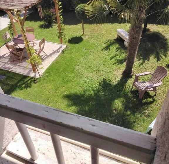 스탠다드 룸 가든 전망, La Girondine