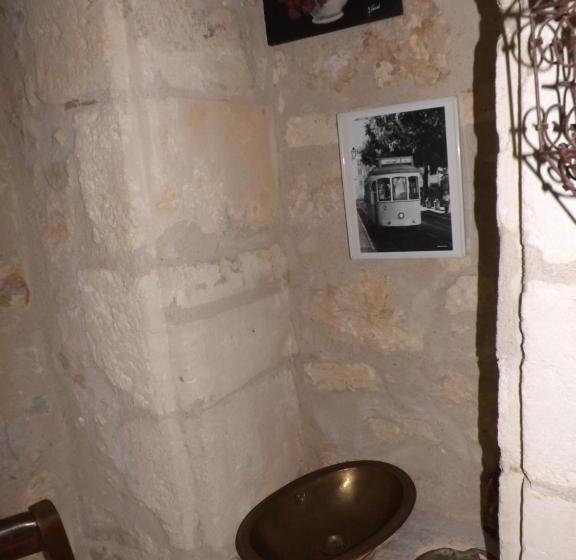 스탠다드 트리플 룸, La Girondine