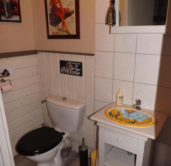 스탠다드 트리플 룸, La Girondine