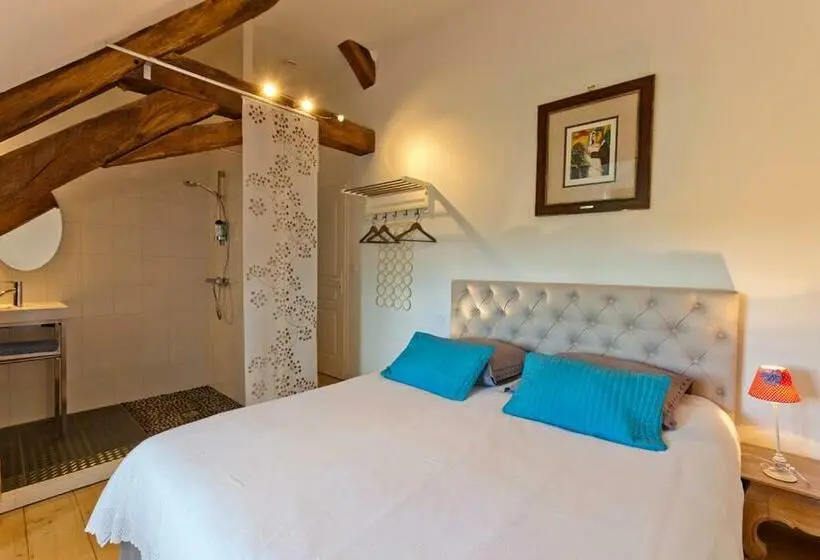 Standard-huone, La Tour Charlemagne