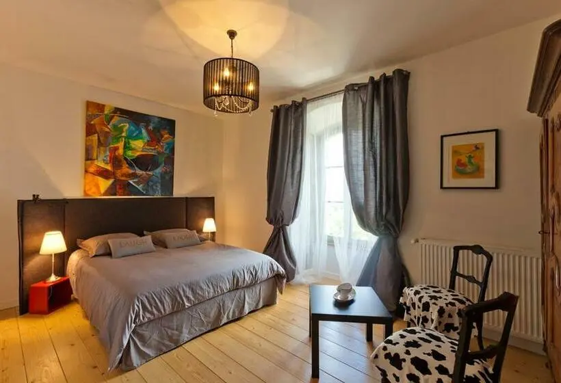 Comfort-huone, La Tour Charlemagne