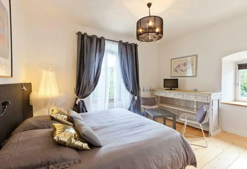 Comfort-huone, La Tour Charlemagne