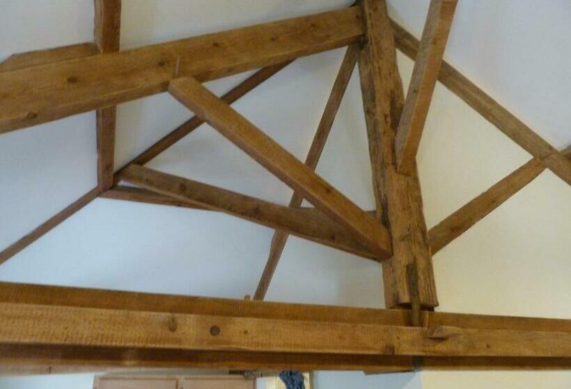 חדר דלוקס, Logis De L Arceau