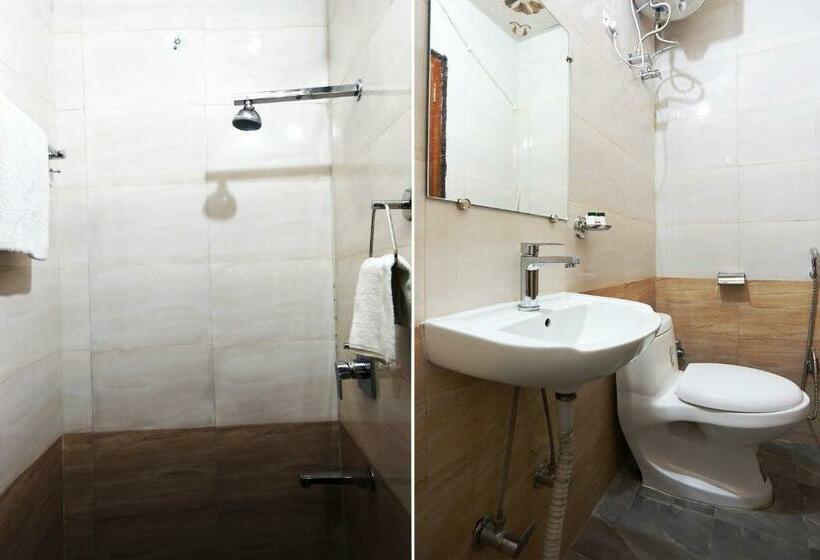 Номер Стандарт, Oyo 29386 Navodian Palace