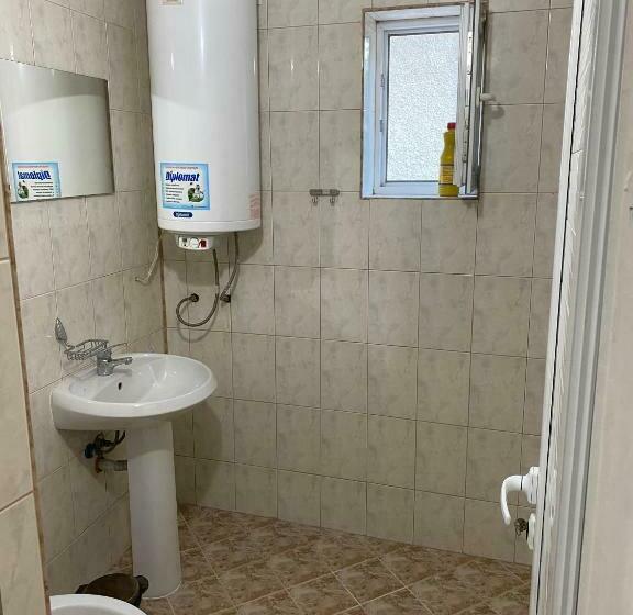 经济房, стаи за гости маринови