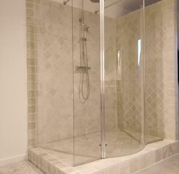 Номер Стандарт Вид на Бассейн, A Deux Pas De St Cirq Lapopie, La Chambre Du Cocher Des Murets De L Isa