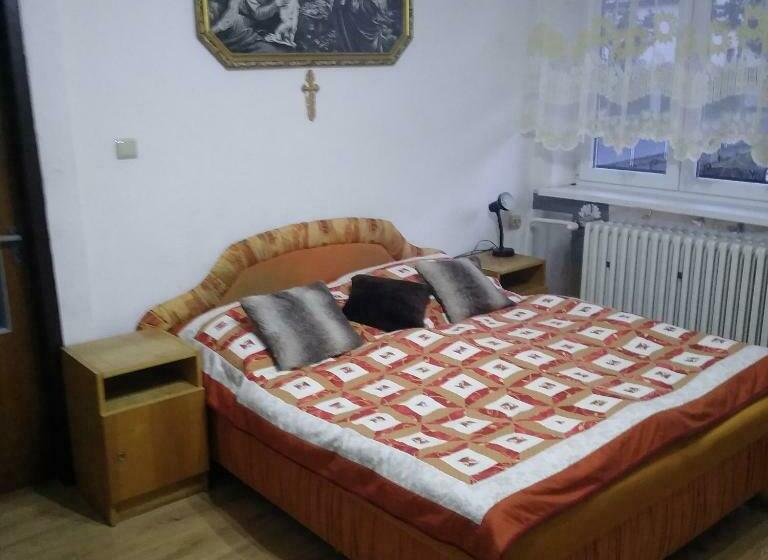 四人标准间, Privat Ludmila