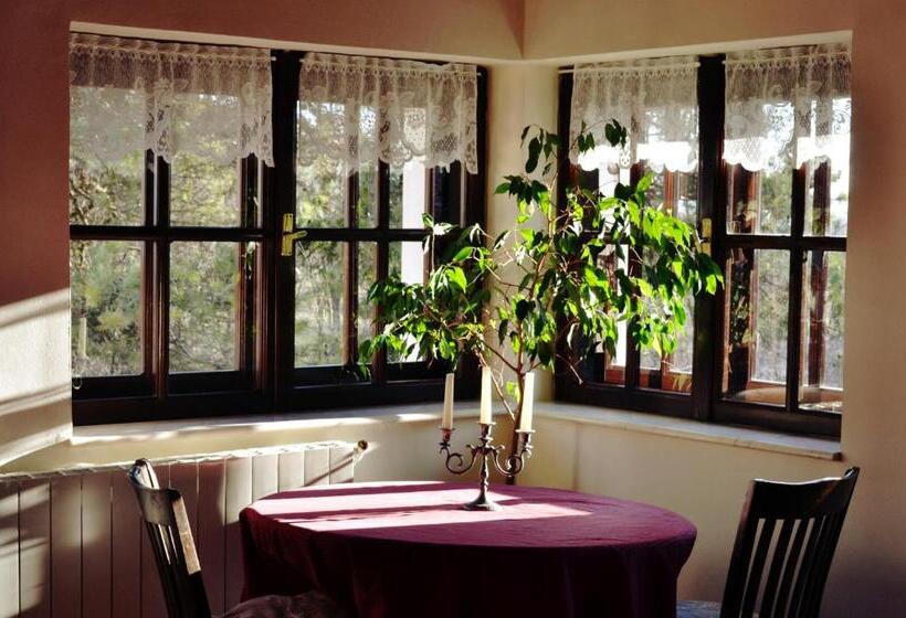 套房, Villa Castelul Maria