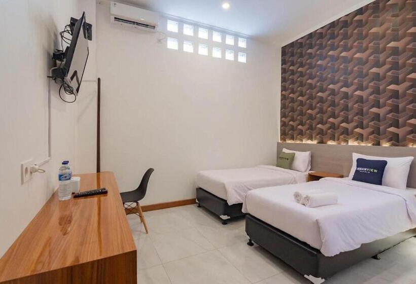 Номер Deluxe, Urbanview Hotel Sagara Bogor