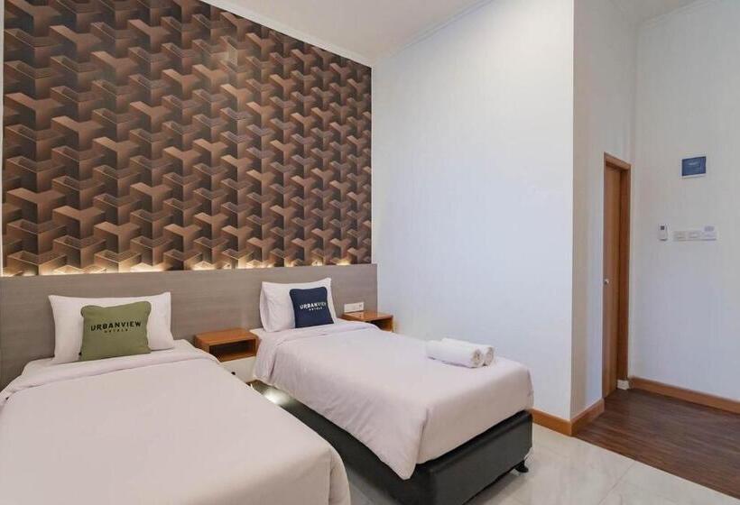 Номер Superior, Urbanview Hotel Sagara Bogor