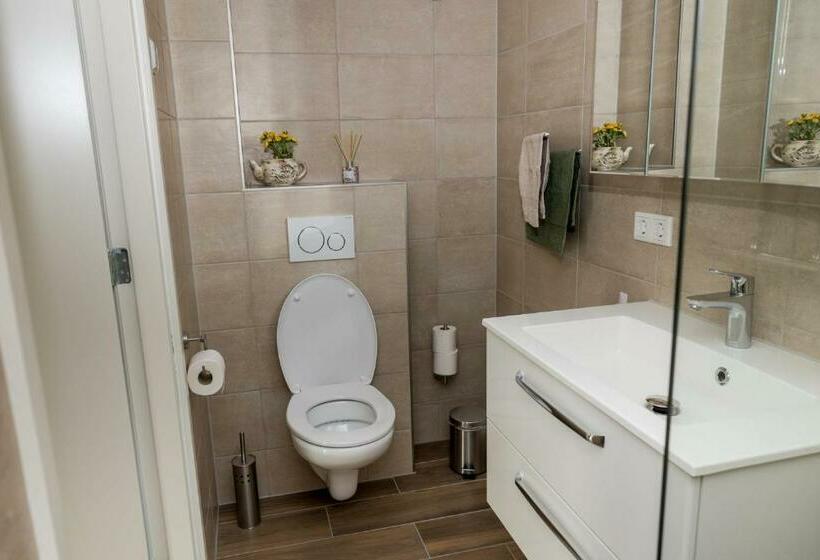 스탠다드 룸 가든 전망, At Marries