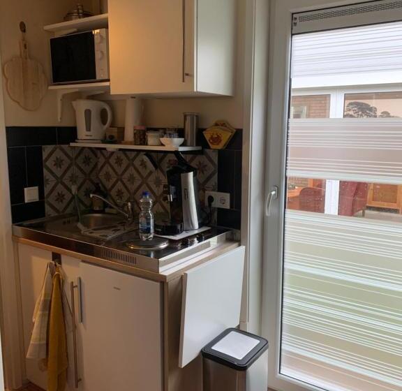 스탠다드 룸 가든 전망, At Marries