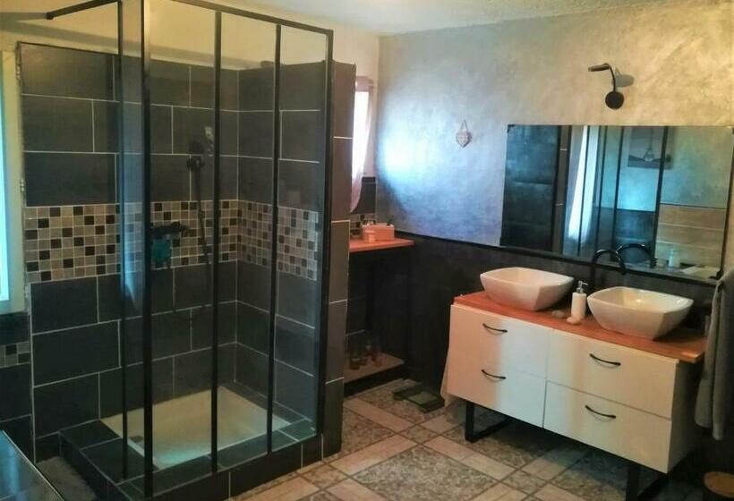 Номер Стандарт, Au Monde De Maëlle