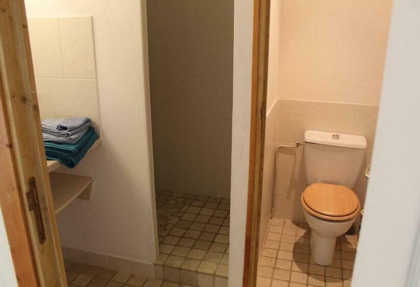 标准间, Comme Un Coq En Pâte